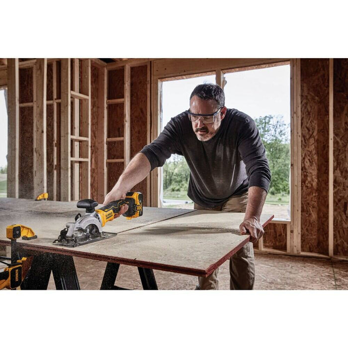 DEWALT DCS571P1 ATOMIC 20V MAX* Circular Saw Kit, 4-1/2-Inch